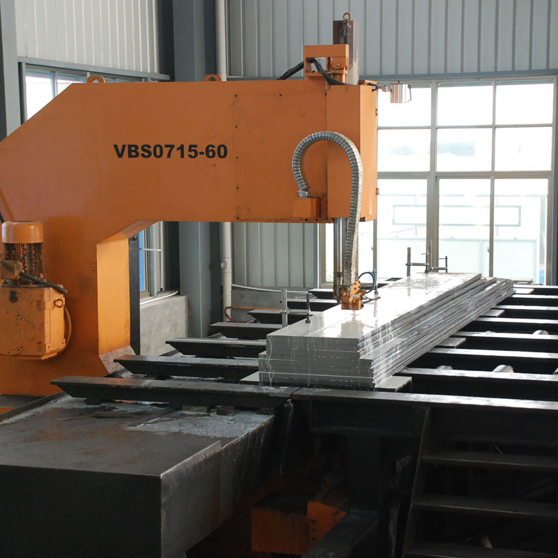 Sidee afarta shey ee caaryada aasaasiga ah ee aasaasiga ah ay bixiyaan xalka saxda ah ee xaalado shaqo oo kaladuwan oo waxsoosaarka caaryada?